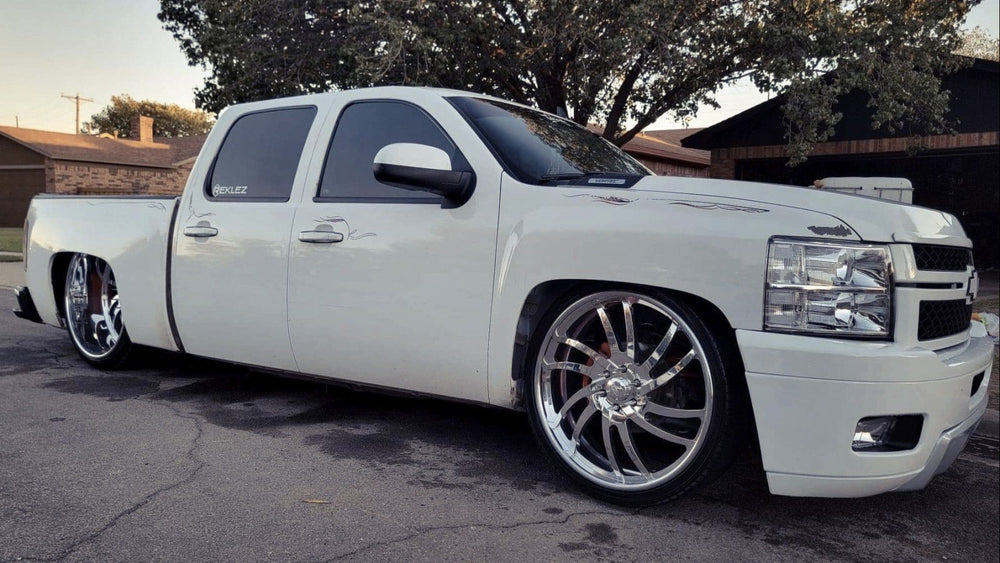 Chevrolet Silverado The Night V2 with Intro Houston wheels, photo 1 of 3