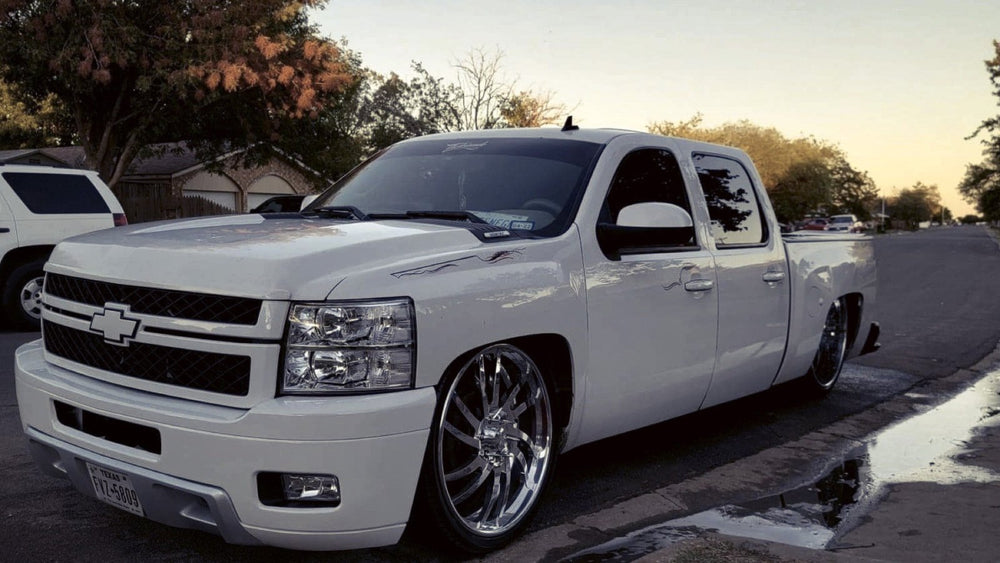Chevrolet Silverado The Night V2 with Intro Houston wheels, photo 3 of 3