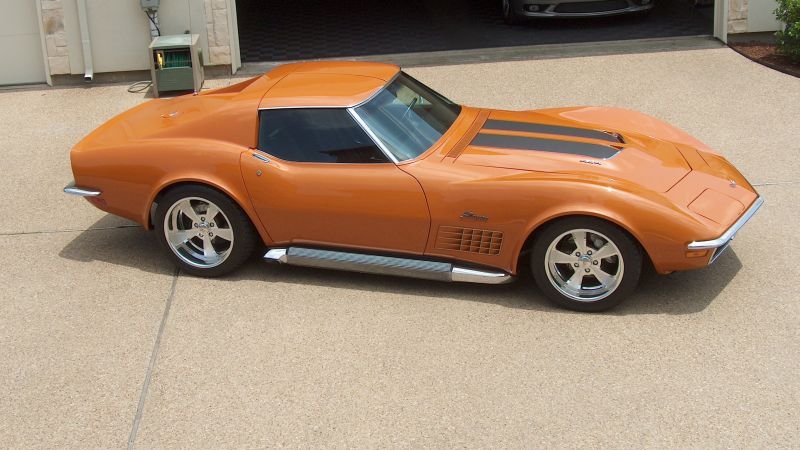 1971 Chevrolet Corvette with Intro Vista wheels, photo 1 of 2