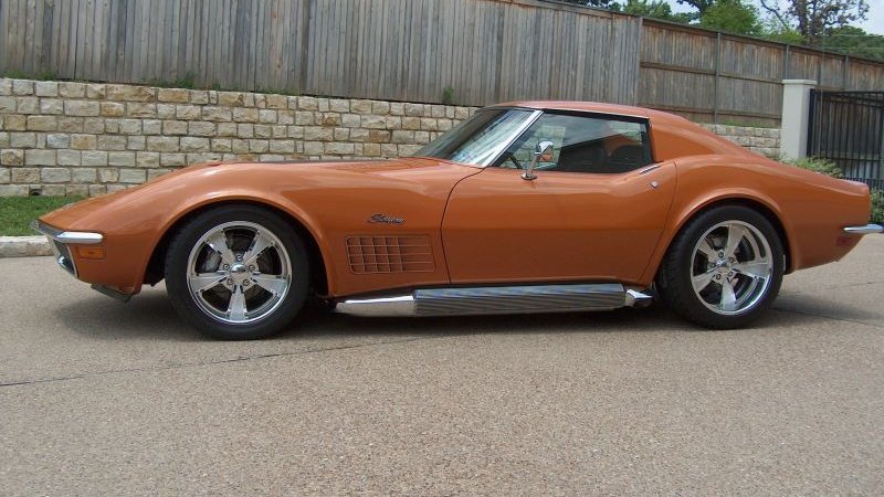 1971 Chevrolet Corvette with Intro Vista wheels, photo 2 of 2
