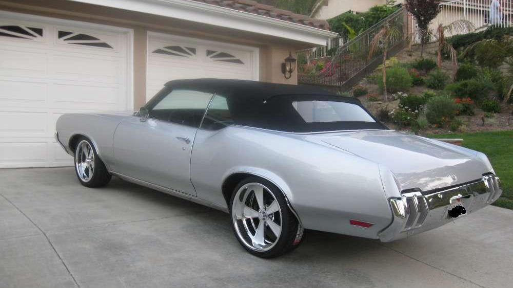 Classic Oldsmobile Convertible with Intro Vista II wheels, photo 1 of 3