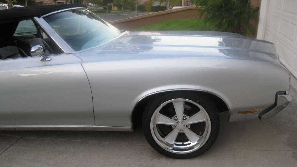 Classic Oldsmobile Convertible with Intro Vista II wheels, photo 3 of 3